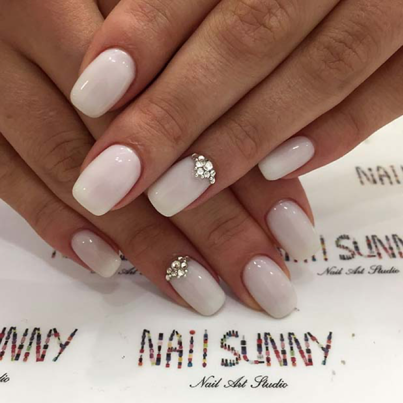 nail ideas for wedding bride