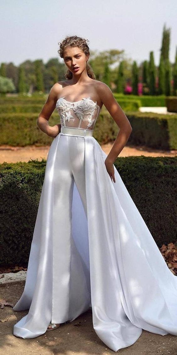 32 Simple Wedding Dresses for Minimalist Brides | Vogue