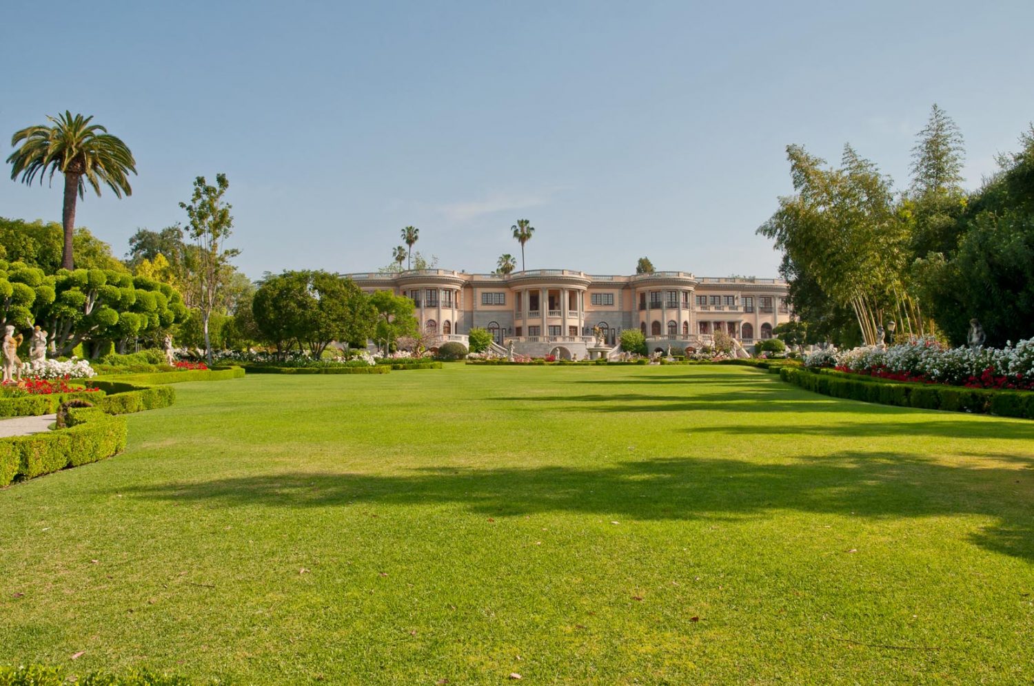 Pasadena Princess® Wedding Estates