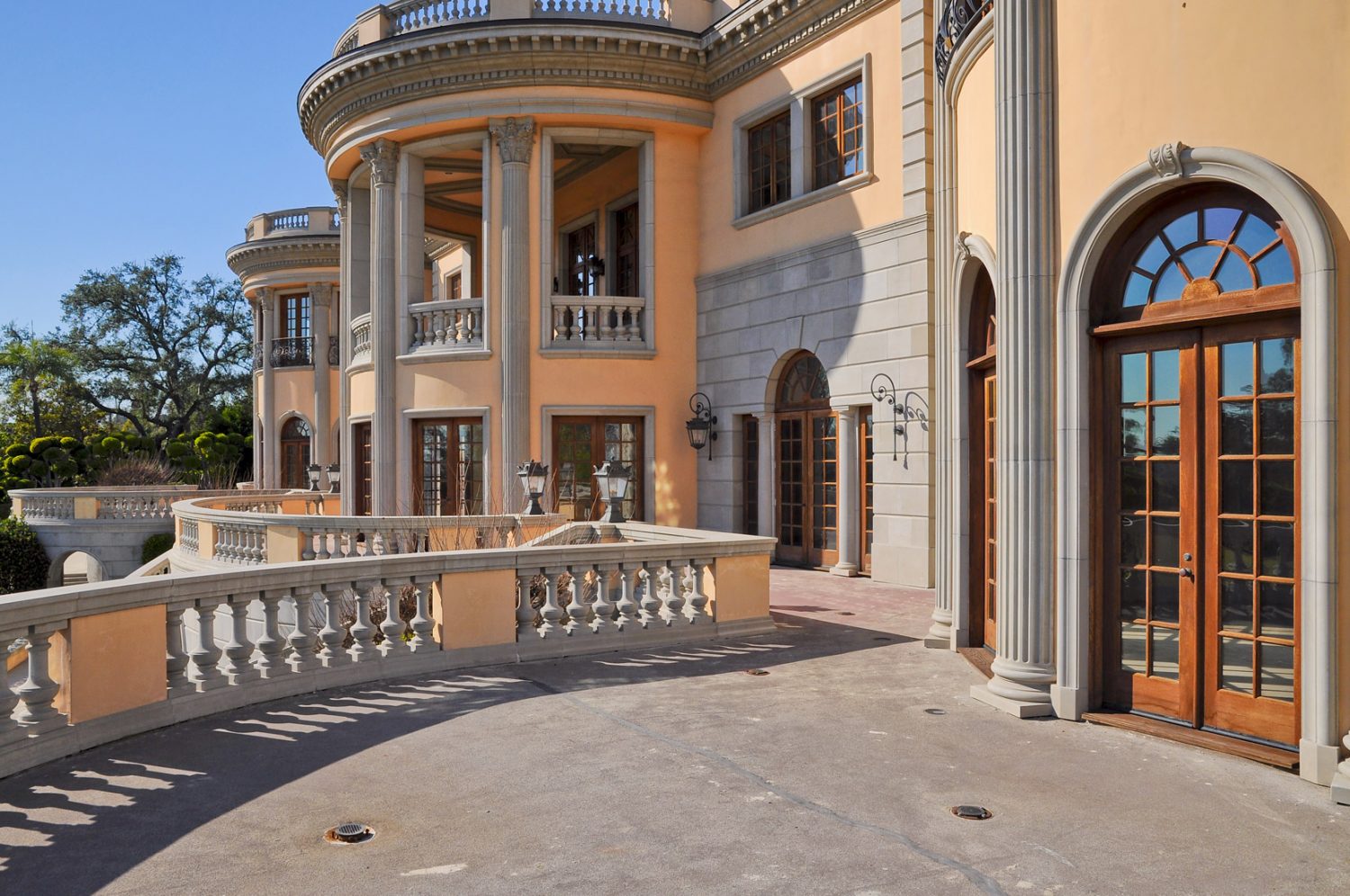 Pasadena Princess® Wedding Estates